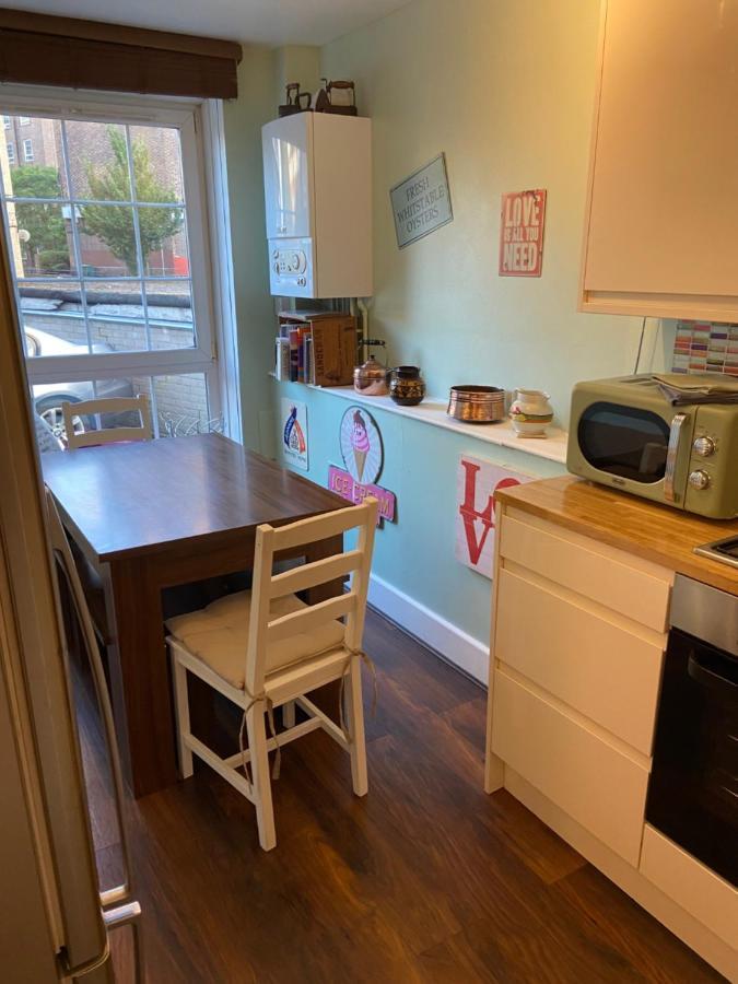 Great Rooms In An Uber Cool Flat! London Bridge Esterno foto