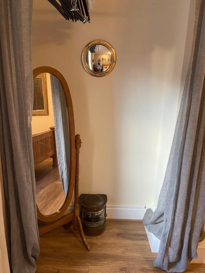 Great Rooms In An Uber Cool Flat! London Bridge Esterno foto